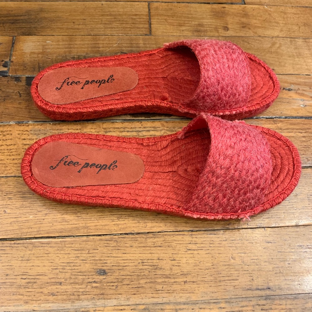 Free people beach front espadrille color red.